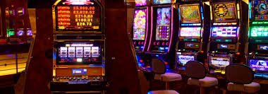 Spot88 live casino dealer profesional streaming HD blackjack roulette real-time